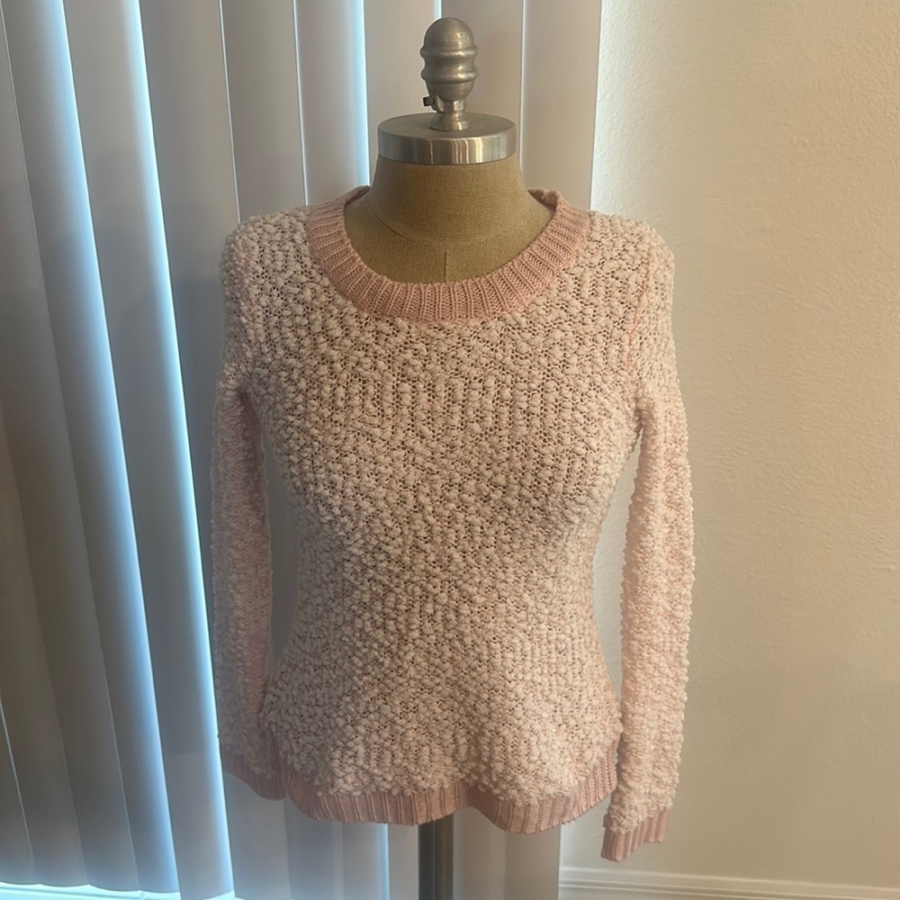ALMOST FAMOUS PINK LOTUS WHITE SWEATER SZ XS SCHOOL CAREER EVERYDAY